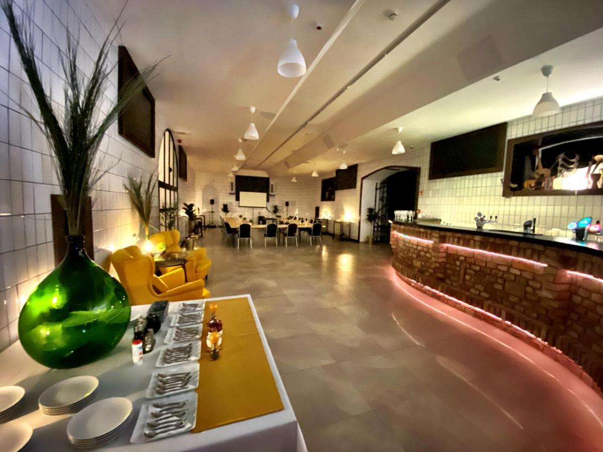 Boutique Hotel & Event Center บูดาเปสต์ ภายนอก รูปภาพ