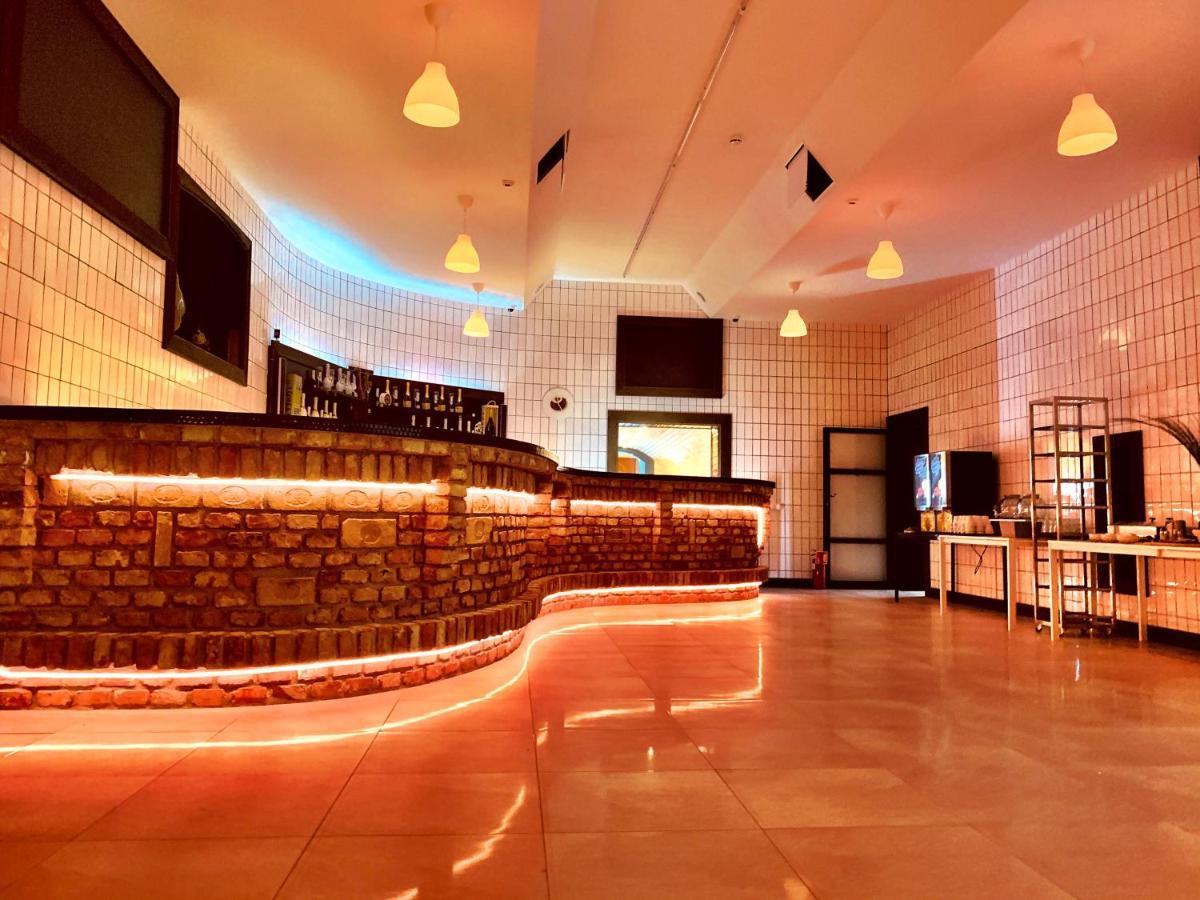 Boutique Hotel & Event Center บูดาเปสต์ ภายนอก รูปภาพ