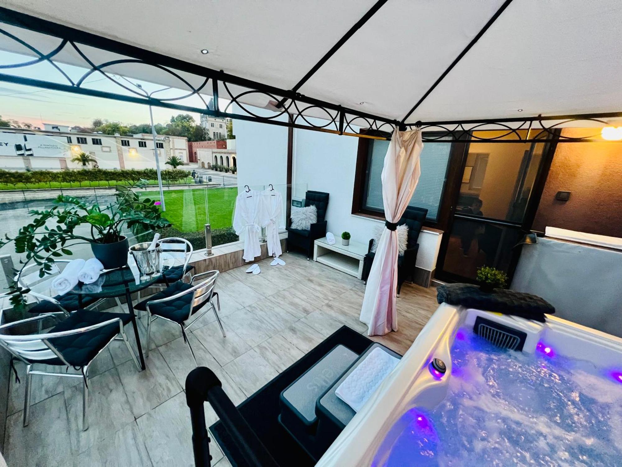 Boutique Hotel & Event Center บูดาเปสต์ ภายนอก รูปภาพ